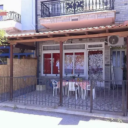 Gatos Case de vacanță Skála Marión
